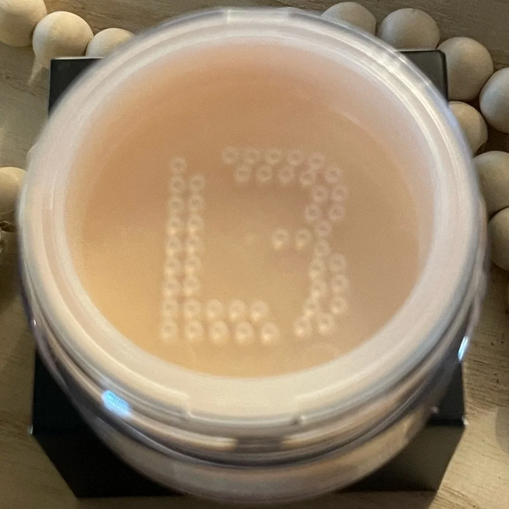 LUNAR BEAUTY By Manny Mua Lunaversal Translucent Setting Powder In Medium